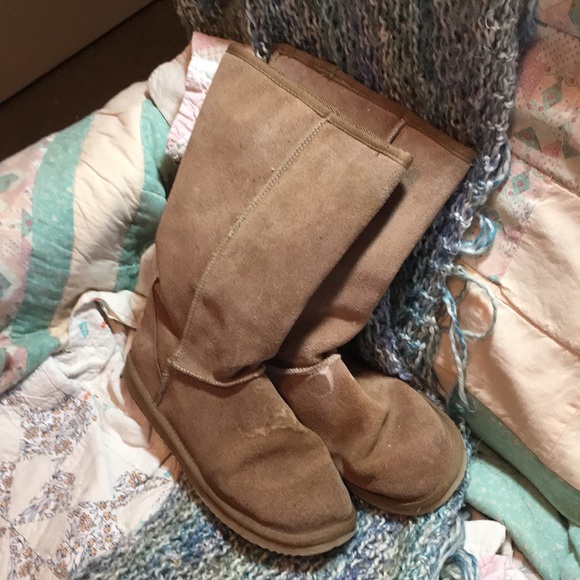 Leather Snow Boots. - Picture 1 of 5